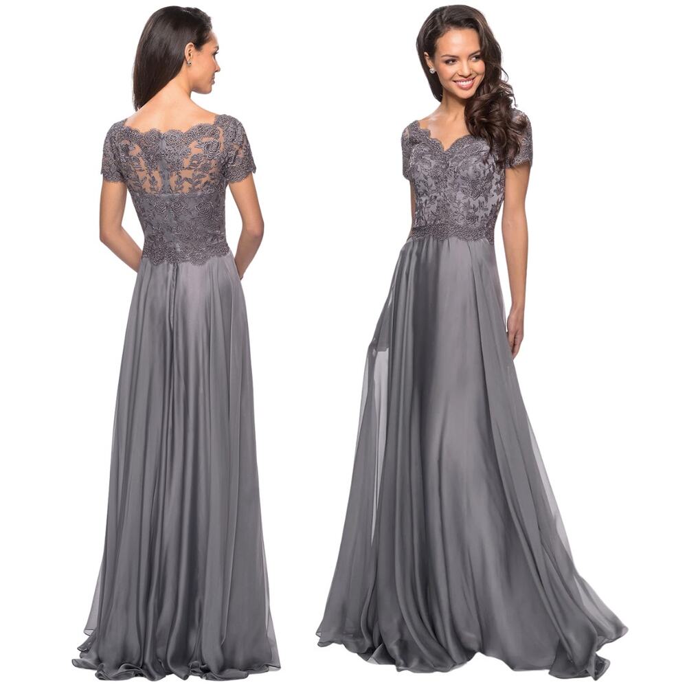 NEW La Femme Chiffon Lace Rhinstone SS Sweetheart V-Neckline Gown Silver Size 6